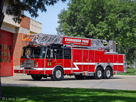Evergreen Park Fire Department Truck 44 2014 E-ONE aerial ladder Larry SHapiro photographer shapirophotography.net